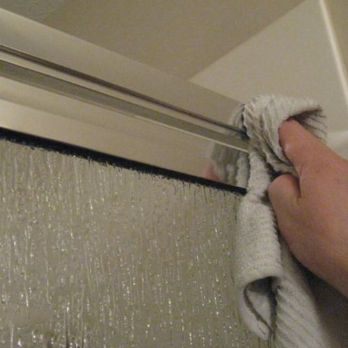 Hướng dẫn cách tẩy cửa nhôm bị oxi hóa sau một thời gian