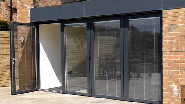 Ứng dụng cửa nhôm đi mở trượt 4 cánh hệ 93