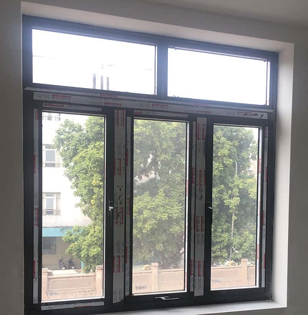 Mẫu cửa sổ nhôm kính 3 cánh